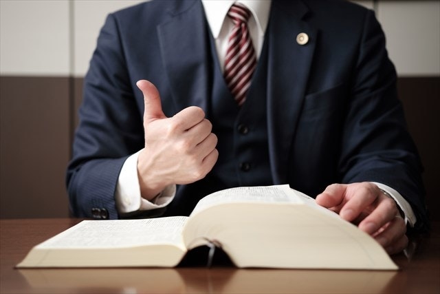 SNSで誹謗中傷され会社に風評被害が発生!訴える方法とリスクマネジメント対策を紹介のアイキャッチ画像