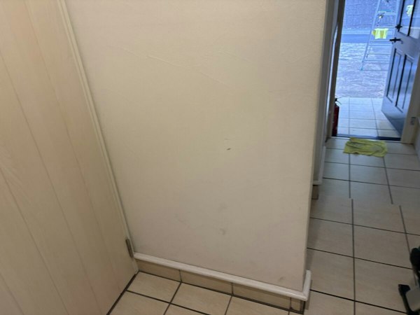 アパート共有廊下のカビ取り・防カビ施工|施工後