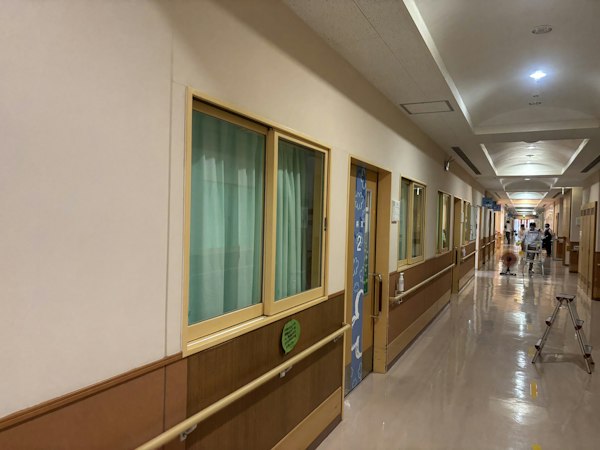 エアコンが原因のカビ被害をゼロへ。病院全体を清潔空間に|施工後