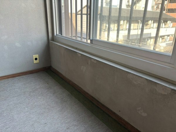 窓回りのカビ対策の施工後の状態