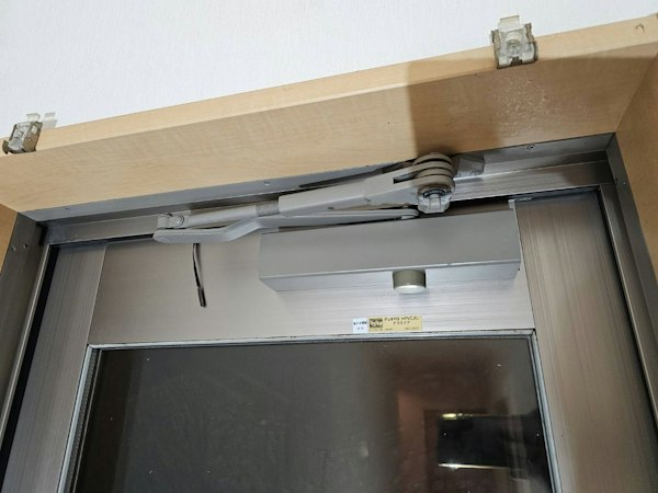 建売で放置されていた窓枠のカビ取り・防カビ｜施工後