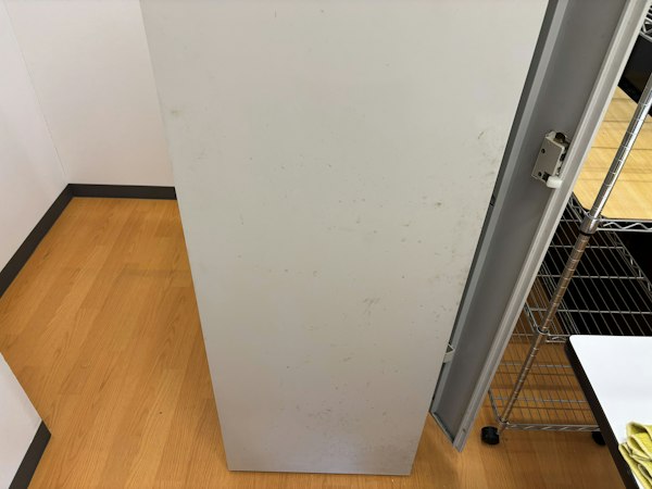 大学保健室のカビ問題を解決|施工前