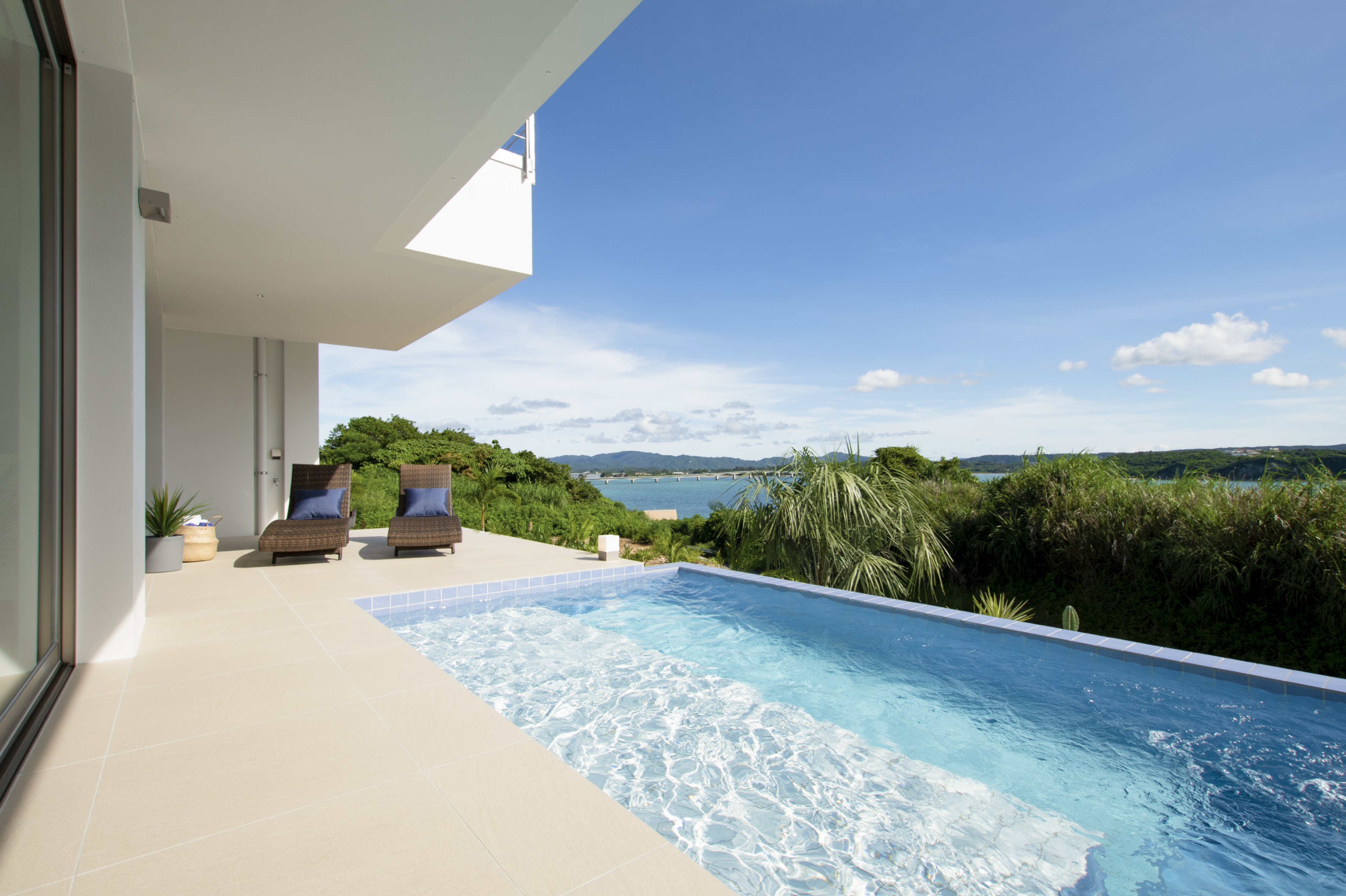 プール付きコテージ