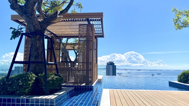 インフィニティープール