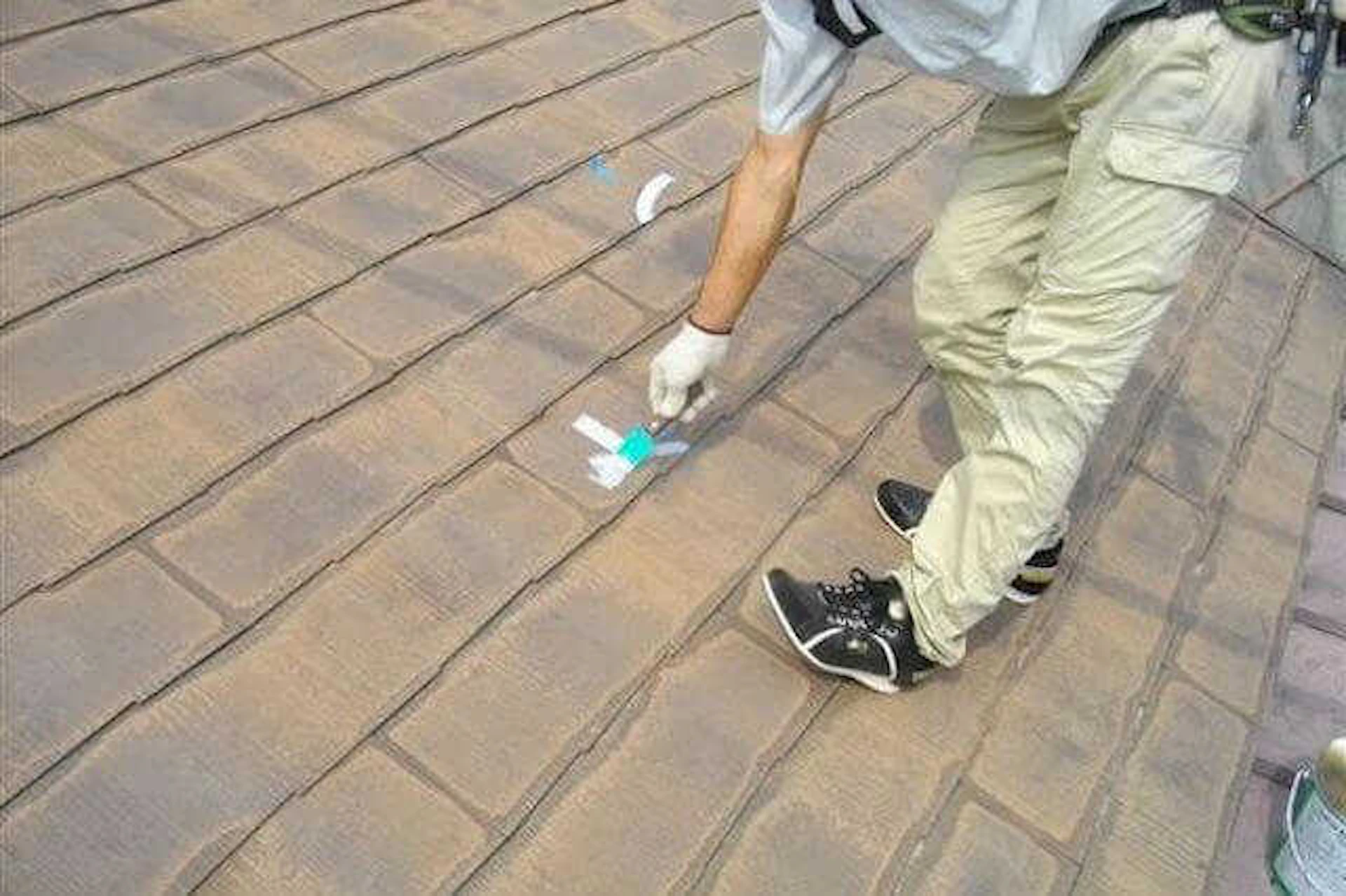 ①屋根自体が色褪せしている・ツヤがない