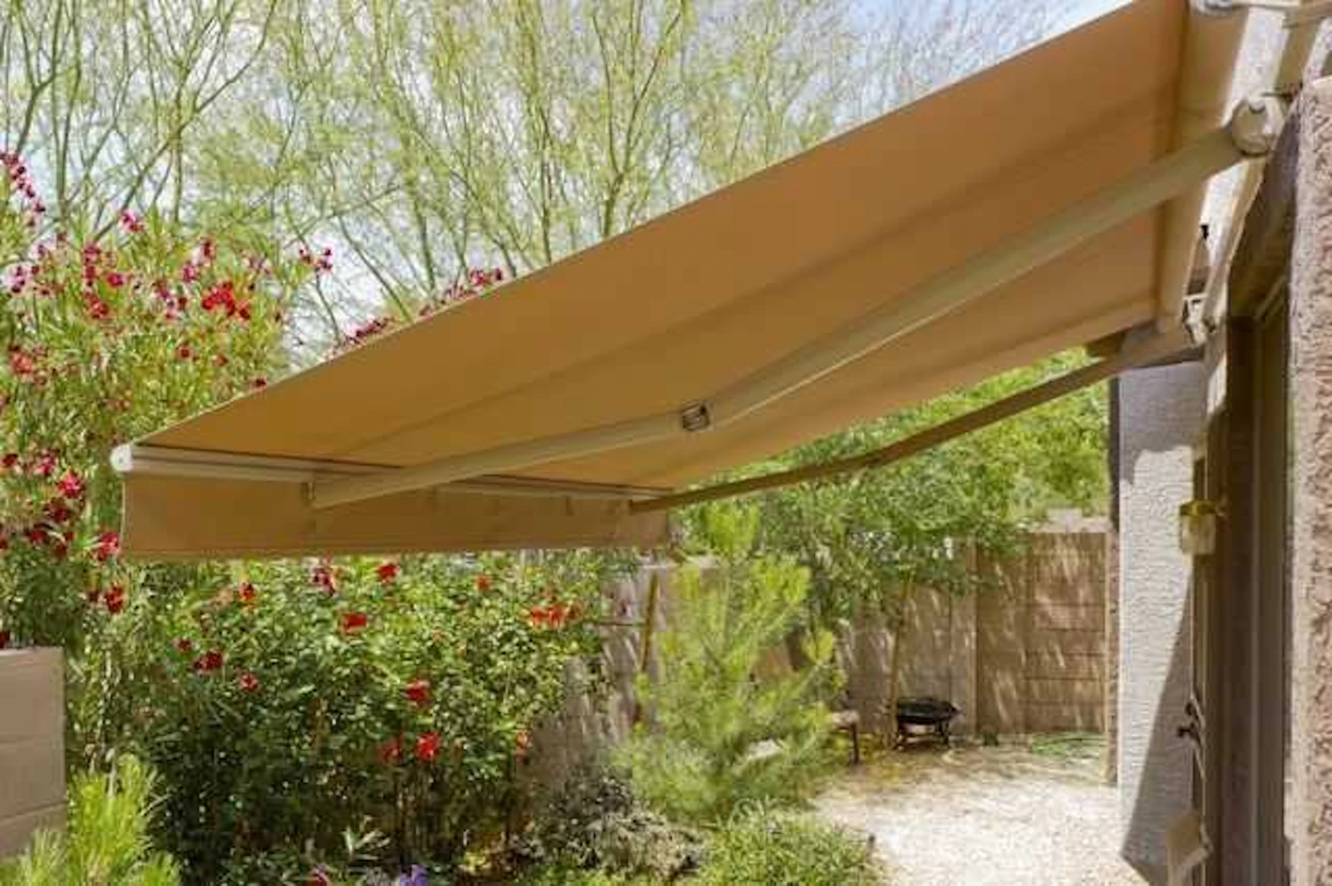 狭い・小さいお庭を、リフォームでおしゃれ&快適に!実例や費用、ポイントまとめ