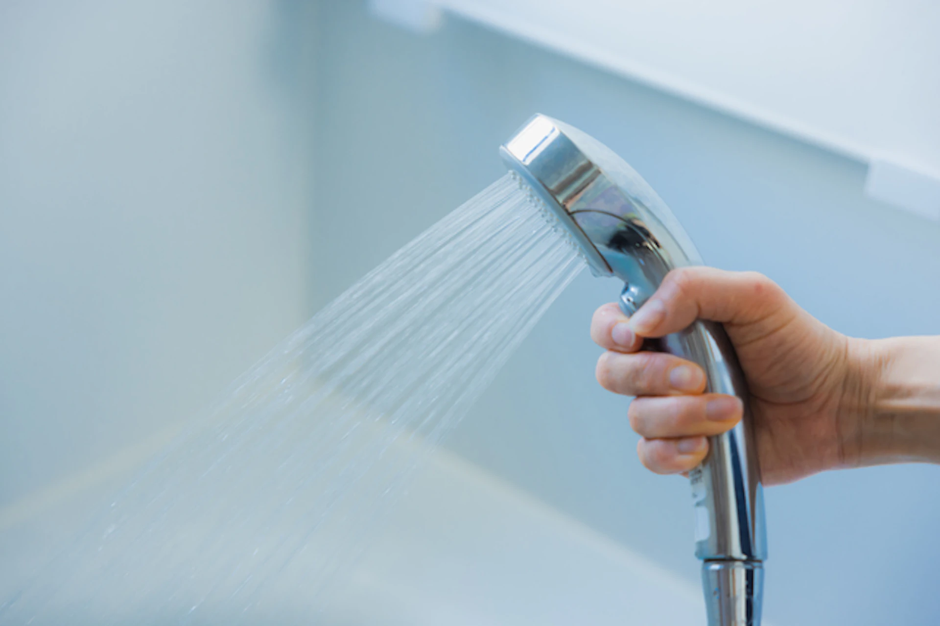 ユニットバスの水栓を交換するべきタイミングは?