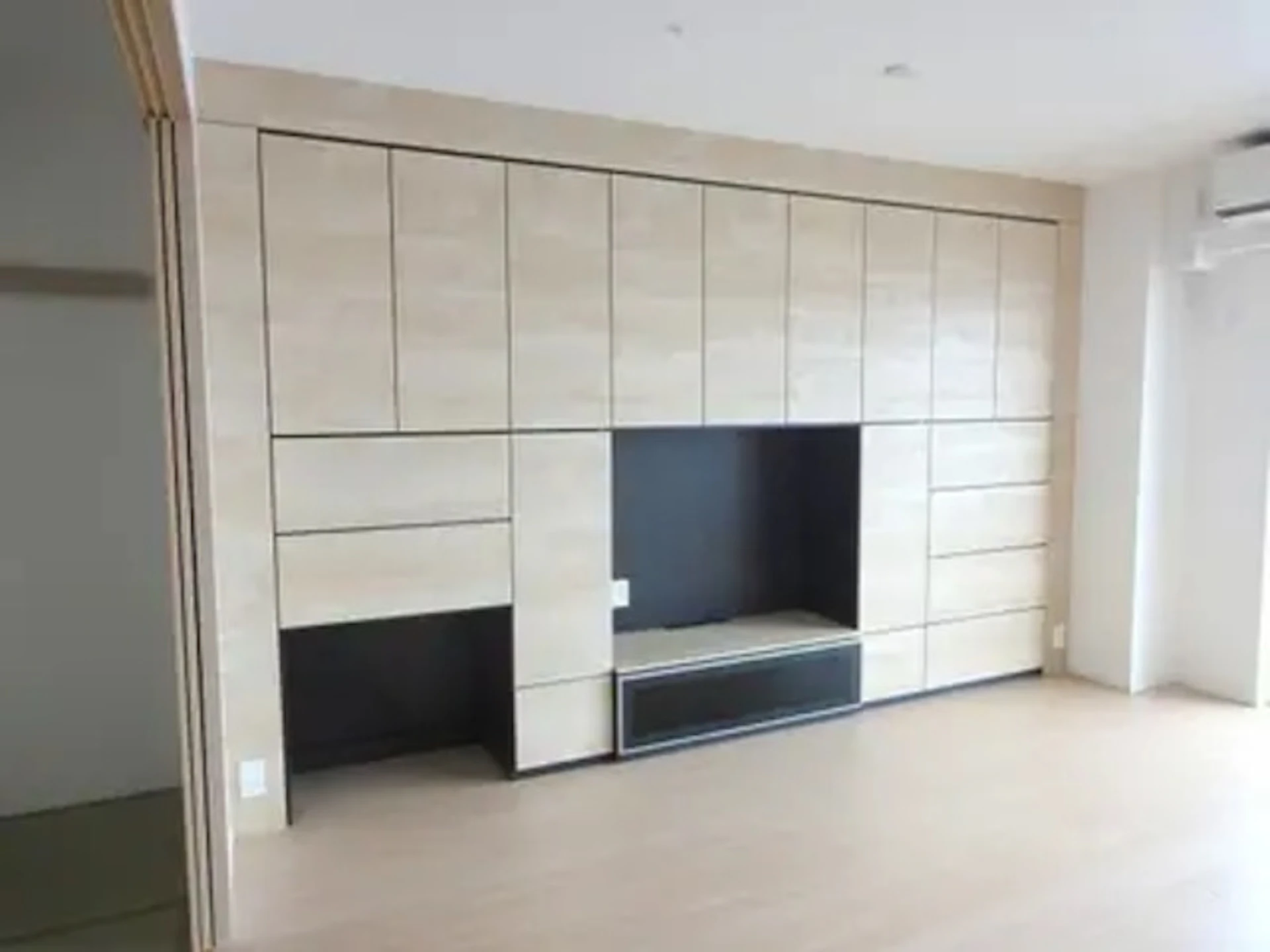 壁面収納のリフォーム施工事例