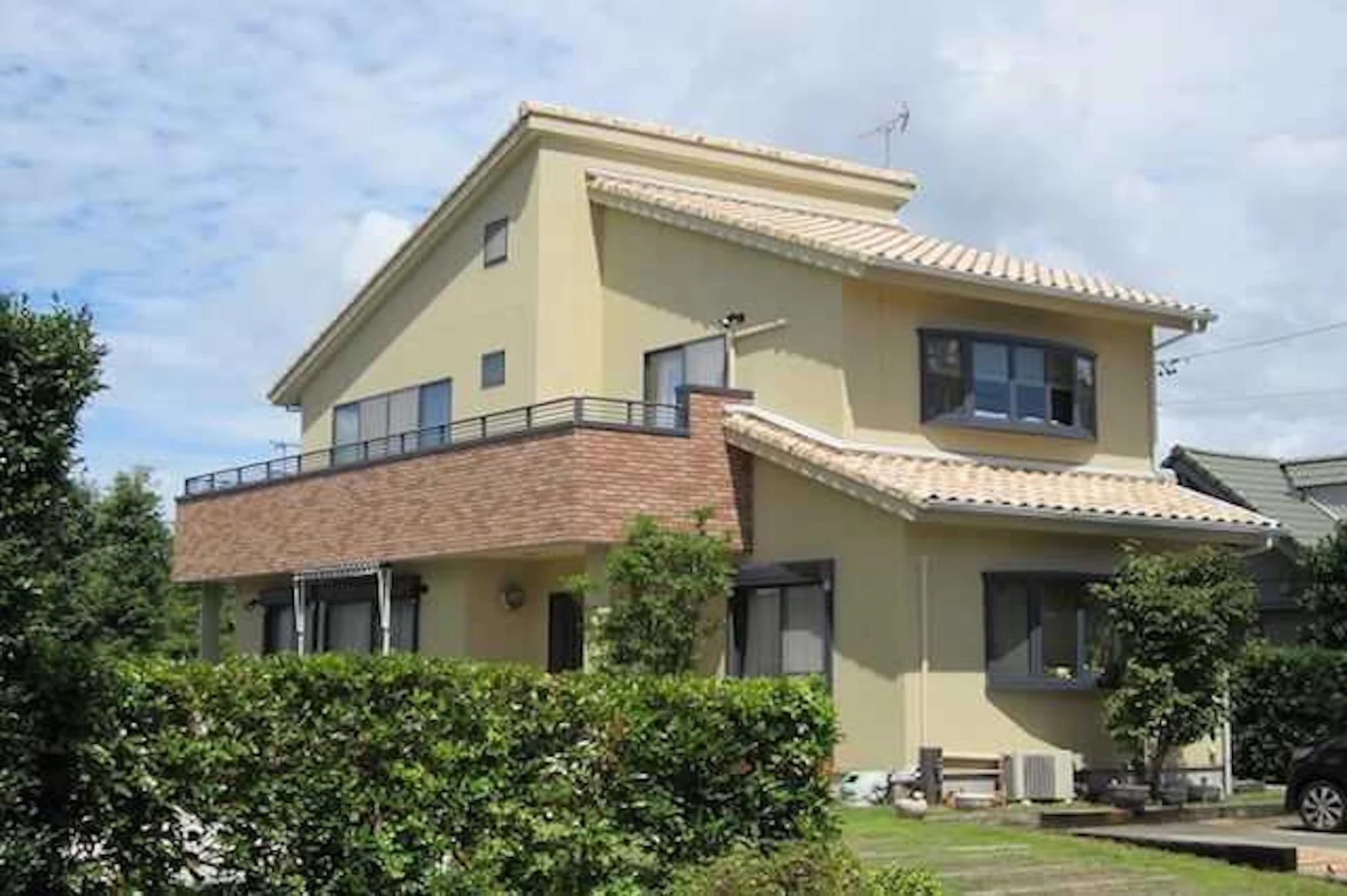 差し掛け屋根・招き屋根の特徴