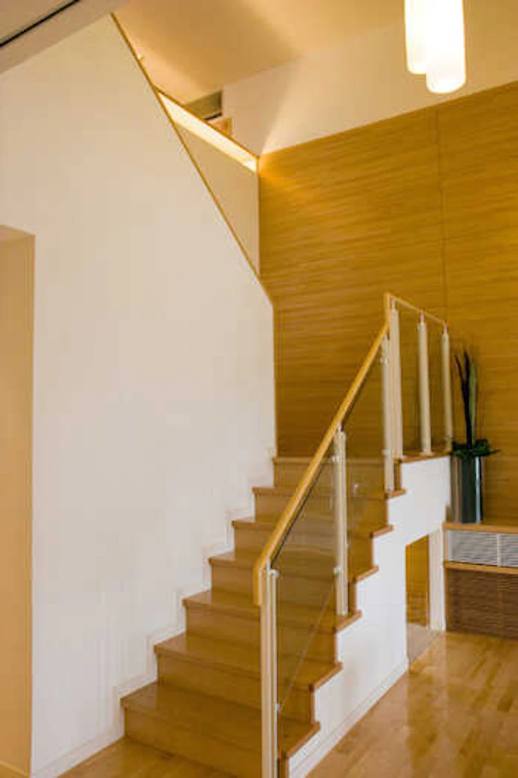 スケルトン階段のリフォーム価格・おすすめメーカー！メリット/デメリット/注意点と実例5選もご紹介