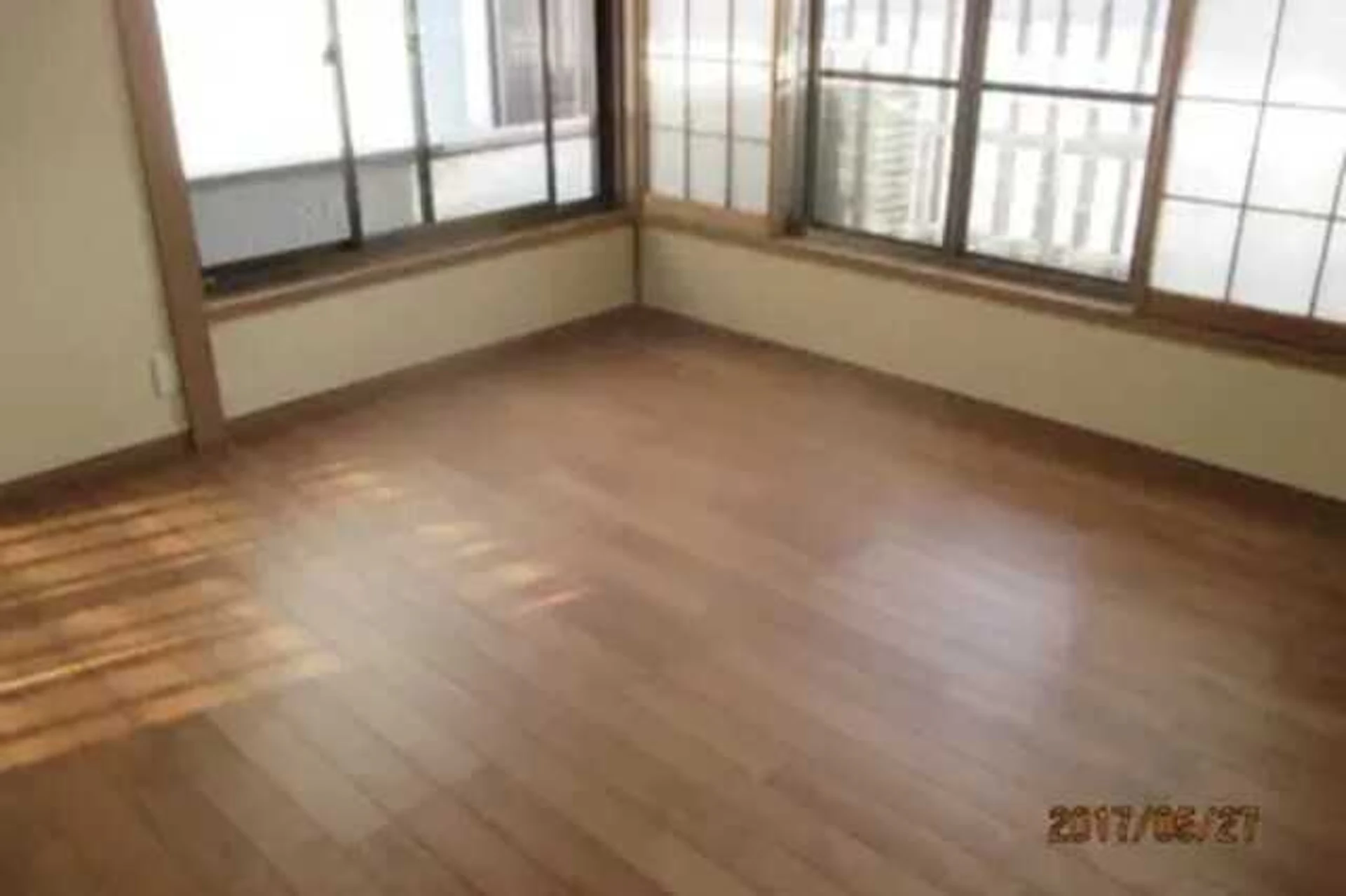 内窓を設置してフローリングにしても暖かい部屋に