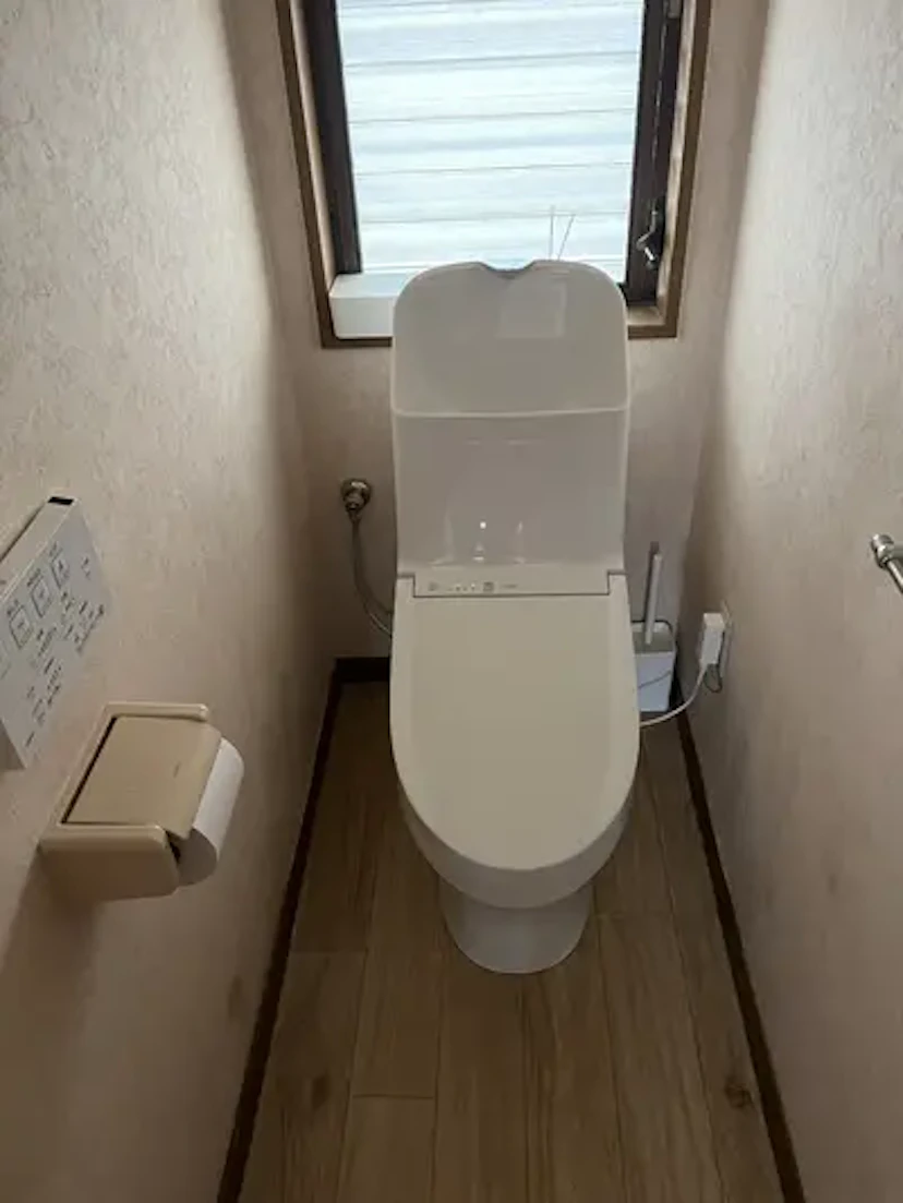 事例4：手洗い付き便器一体型ウォシュレットに交換