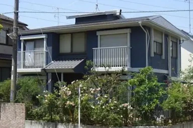 窓枠の色との相性も抜群