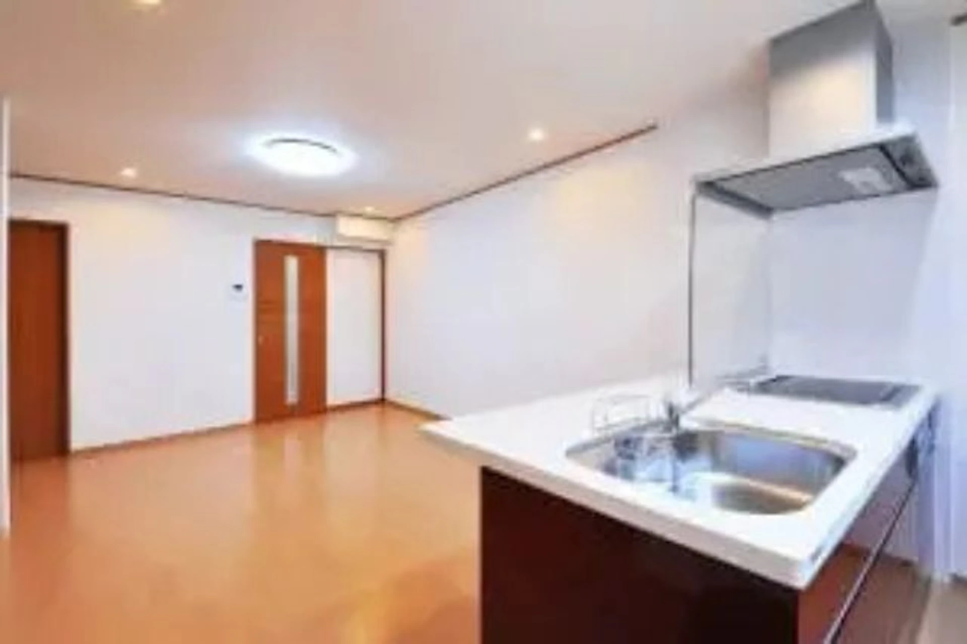 全面を改装・効率的な間取りに変更