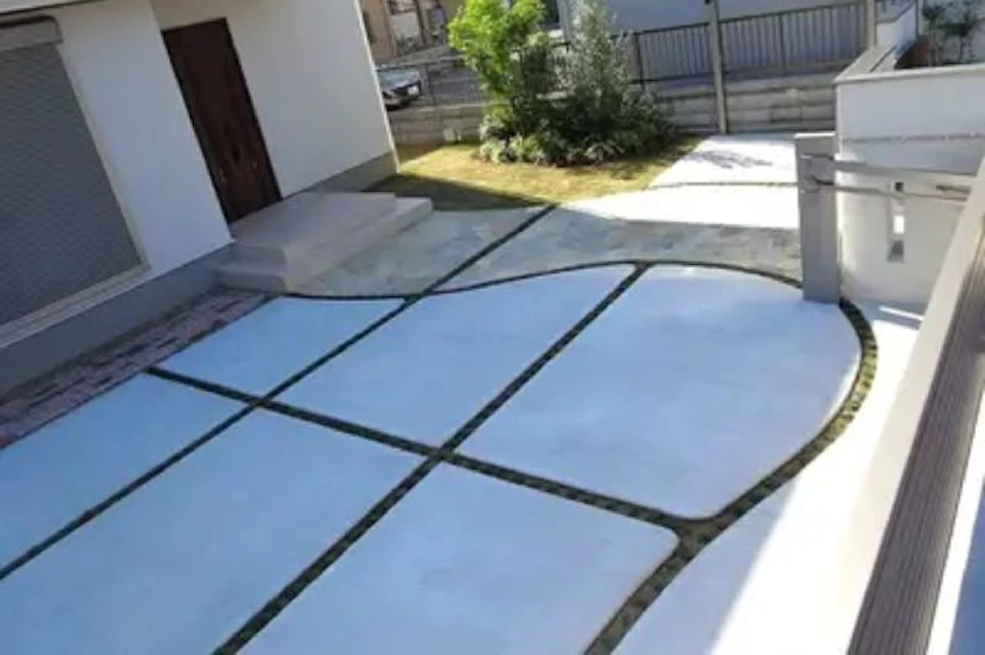 洋風ナチュラルなアプローチ