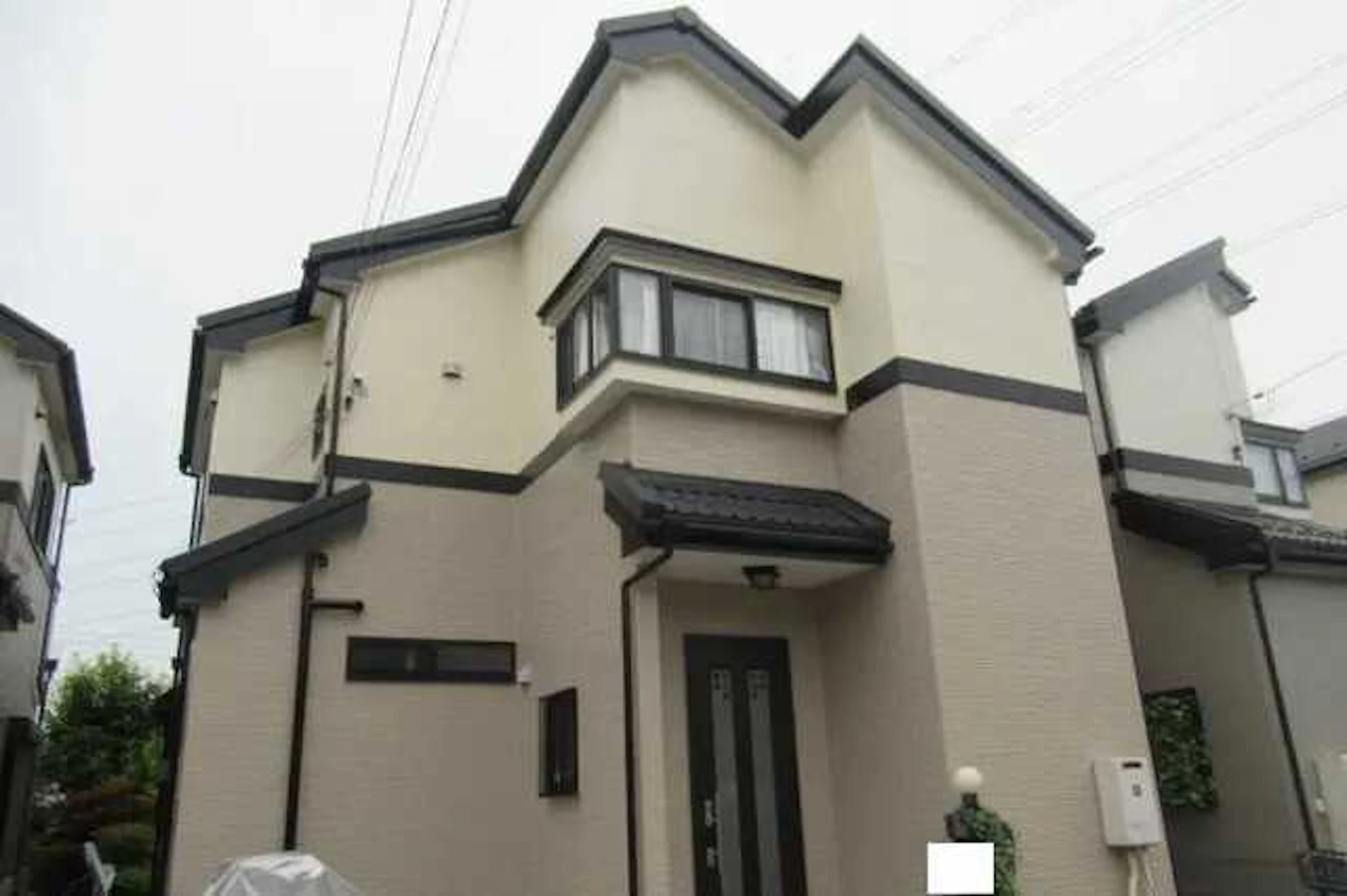 事例④：築15年の外壁塗装+屋根の葺き替え工事費用