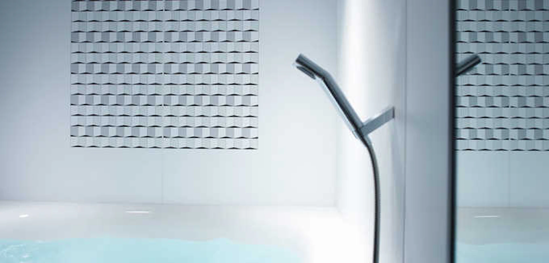 「イークス」は、2013年にグッドデザイン賞を受賞した、集合住宅向けのユニットバス