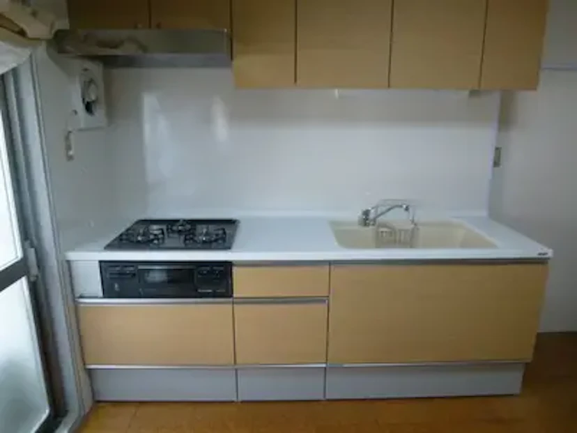 事例1:お手入れが簡単なキッチンへ