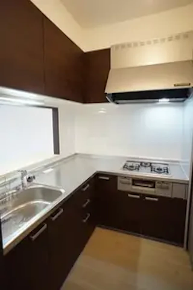 事例2 LIXIL『シエラ』で壁付けと対面式を両立