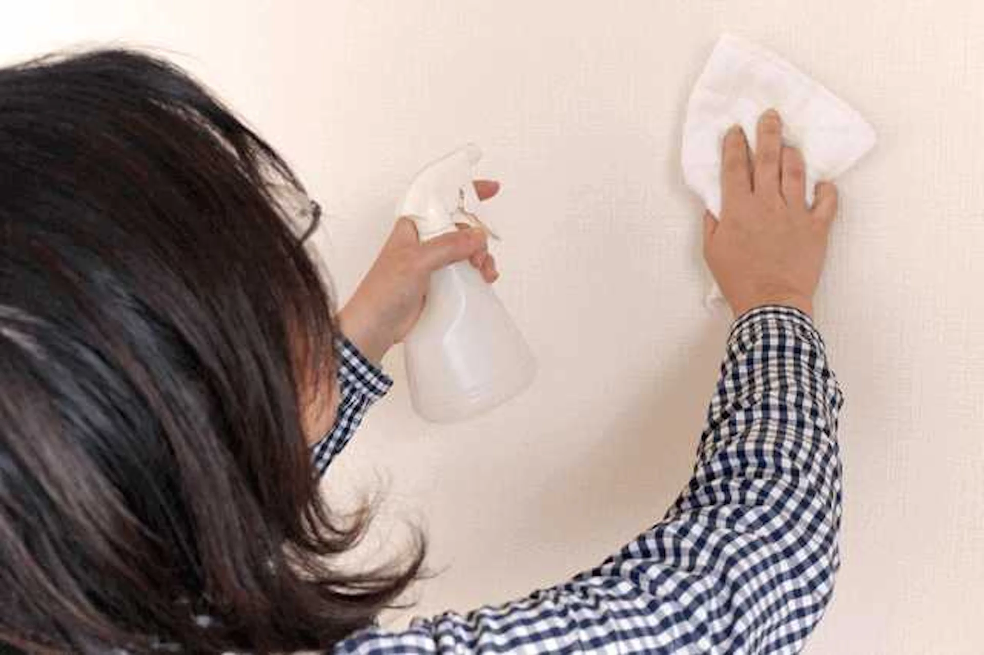 洗面所・脱衣所にピッタリの壁紙の選び方！張り替え費用・おしゃれなコーディネート実例