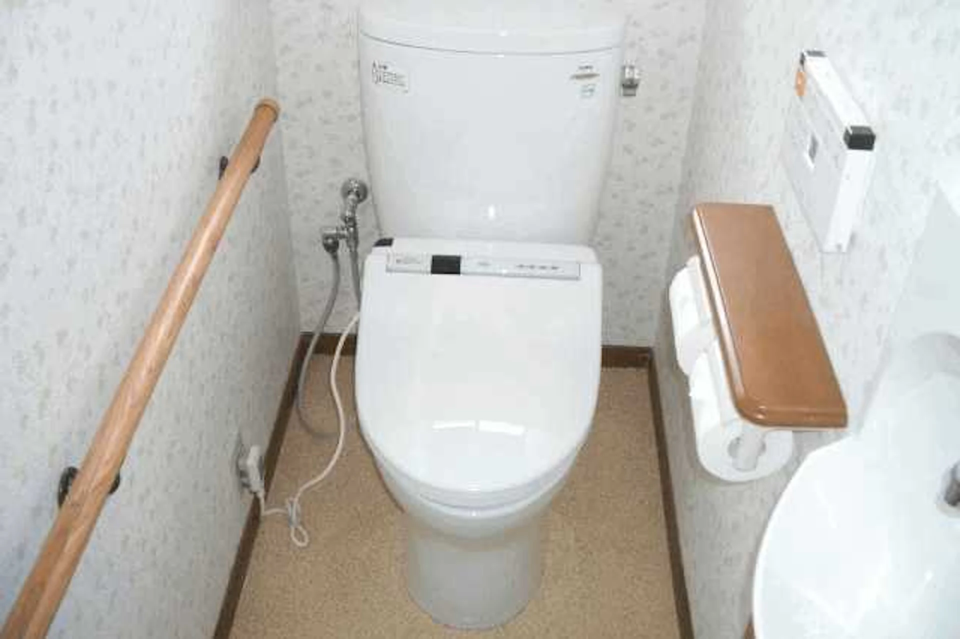 トイレの壁紙クロスの選び方!張り替え費用・おしゃれな事例まとめ