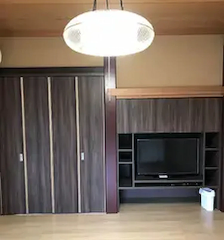 床の間をクローゼットにリフォーム