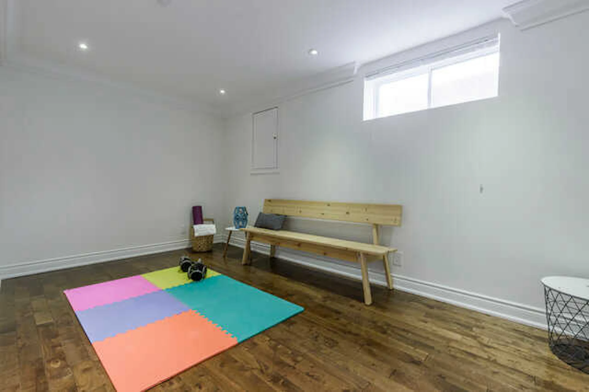 暗くなるため、採光しやすい設計にする