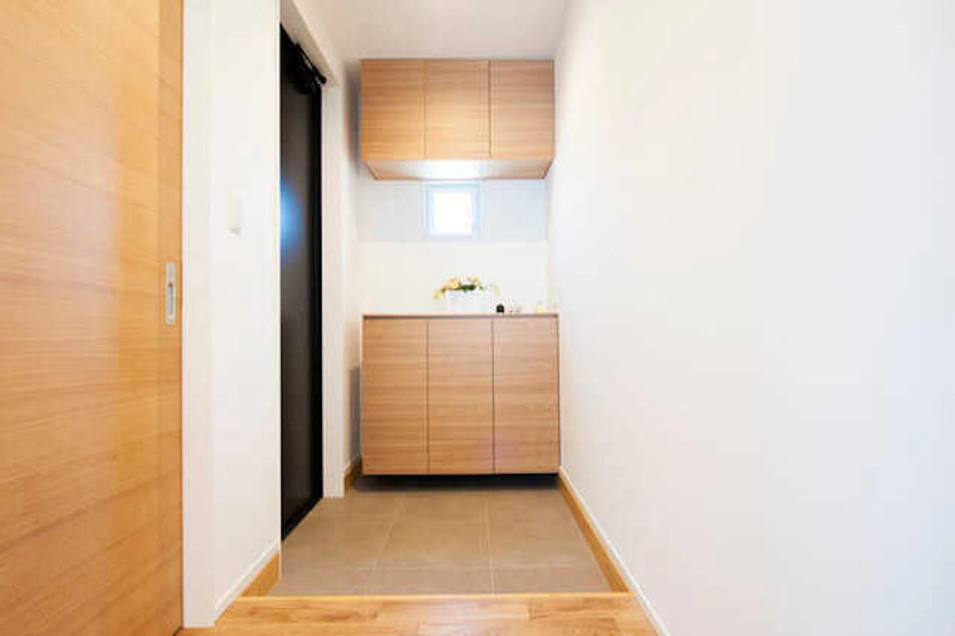 玄関に向く床材