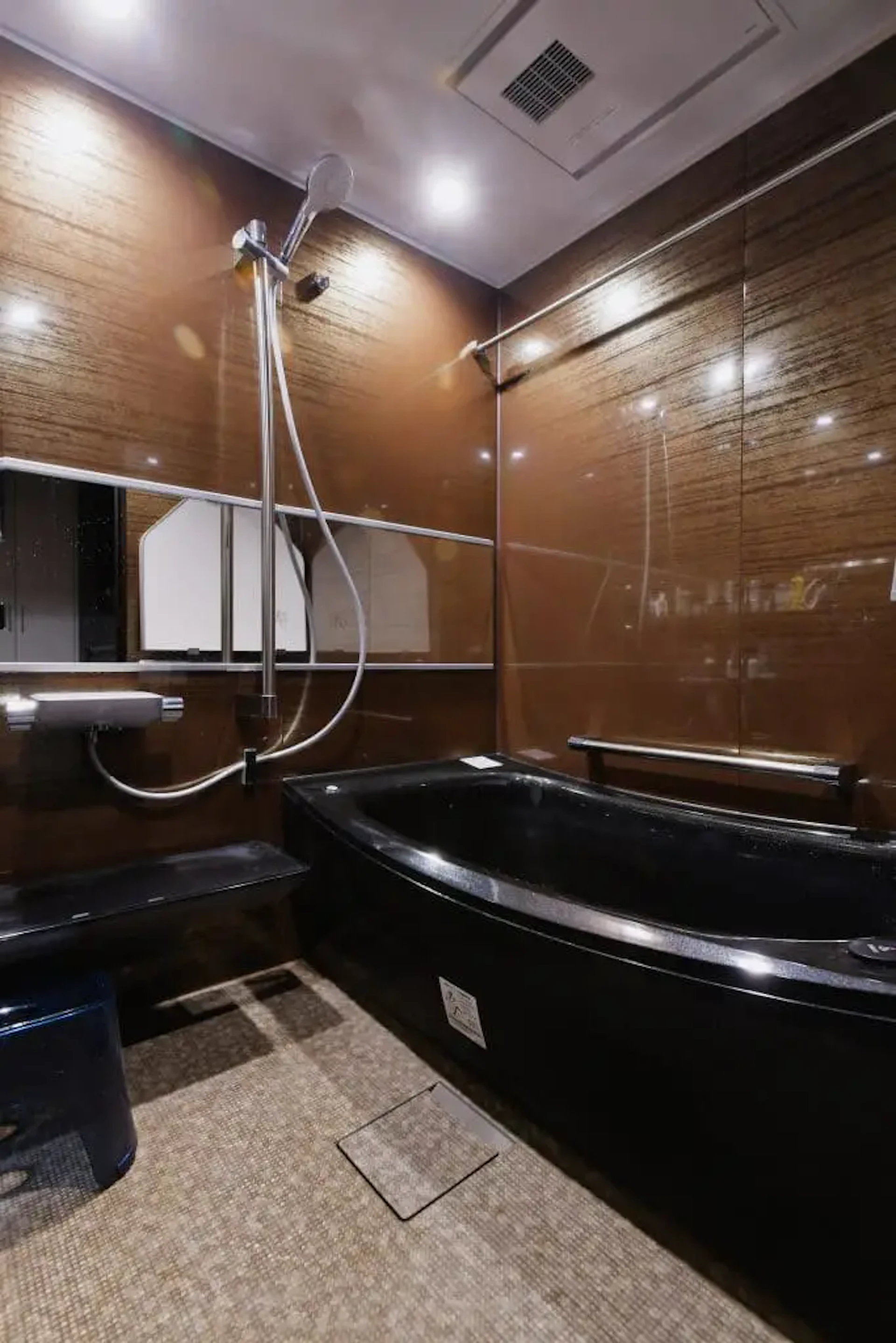 事務所兼セカンドハウスのマンションにくつろげる浴室を