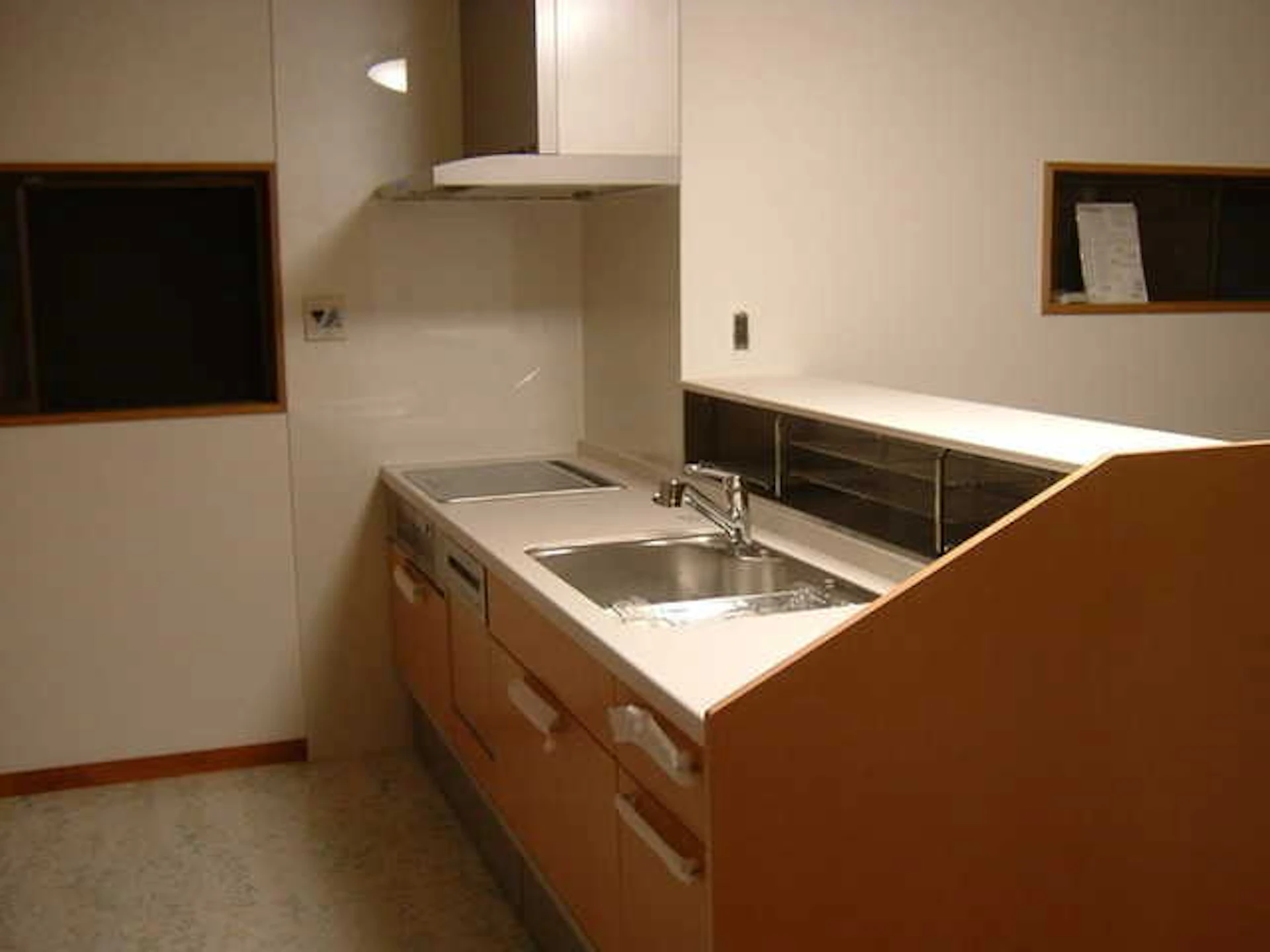 事例1:古いキッチンを対面式にリフォーム