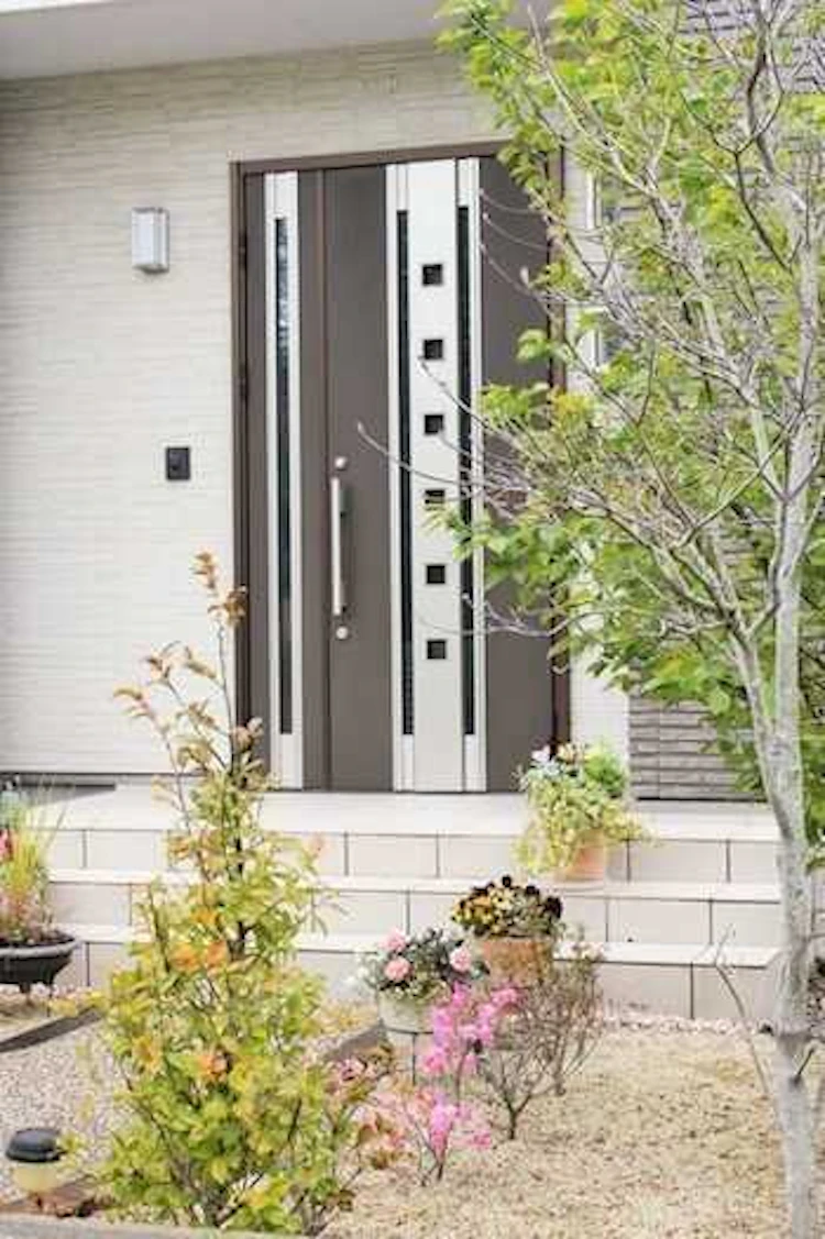 断熱性や耐久性で選ぶ(木製 VS アルミ製)