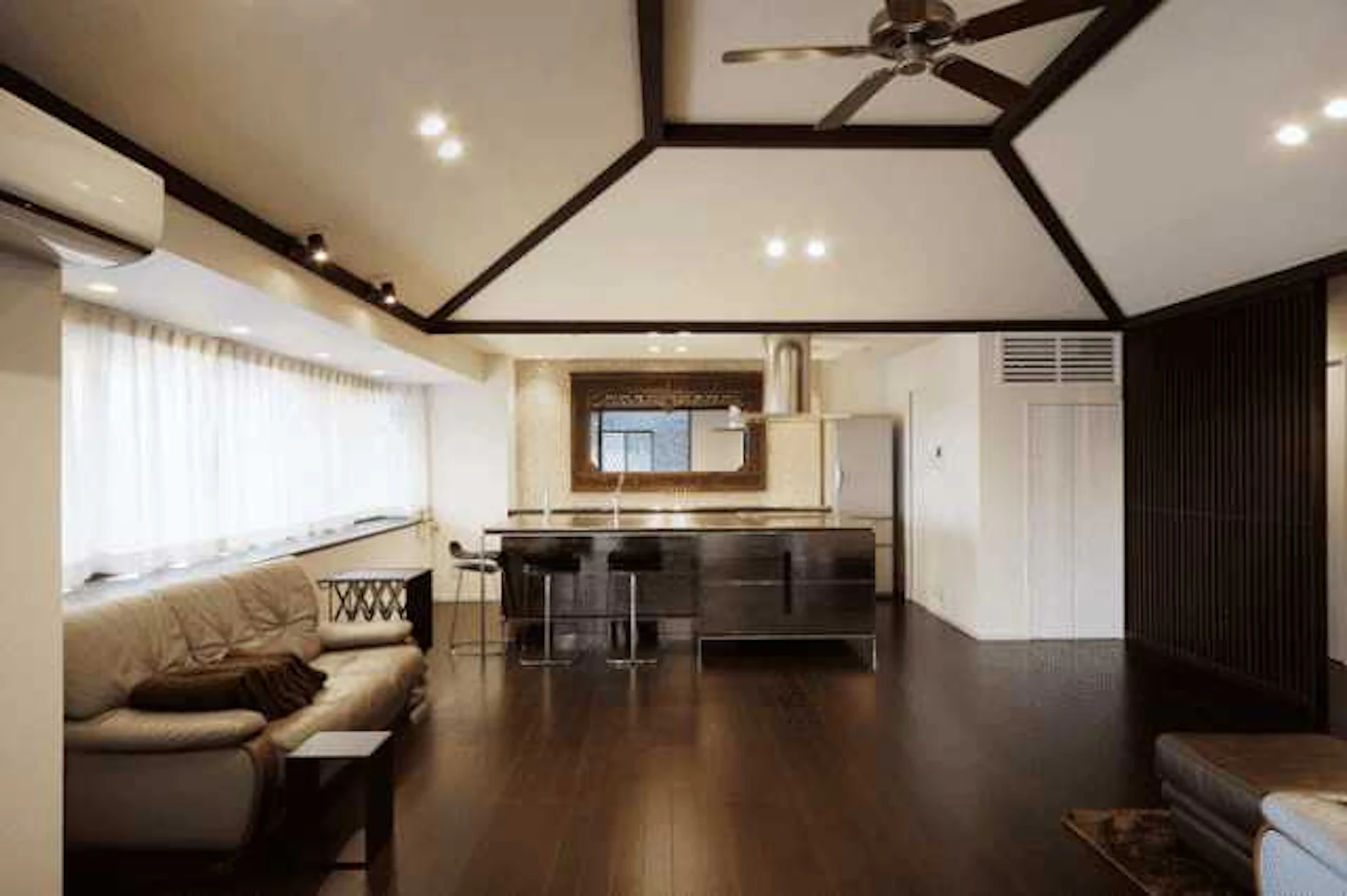 リビングの壁紙の選び方とは？リフォーム価格・おすすめコーディネート例7選＋α