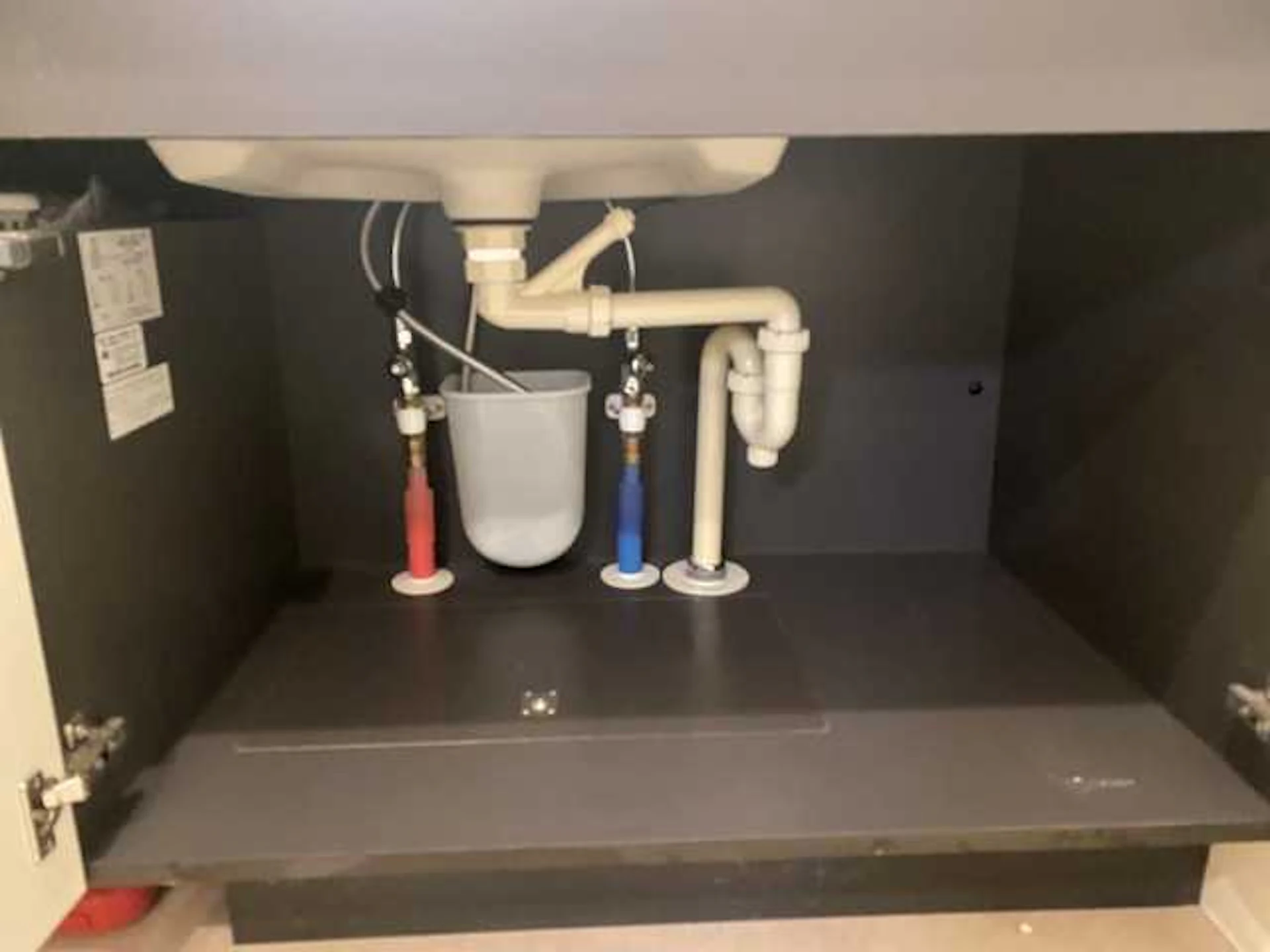 観音扉タイプの収納スペースを使いこなせない