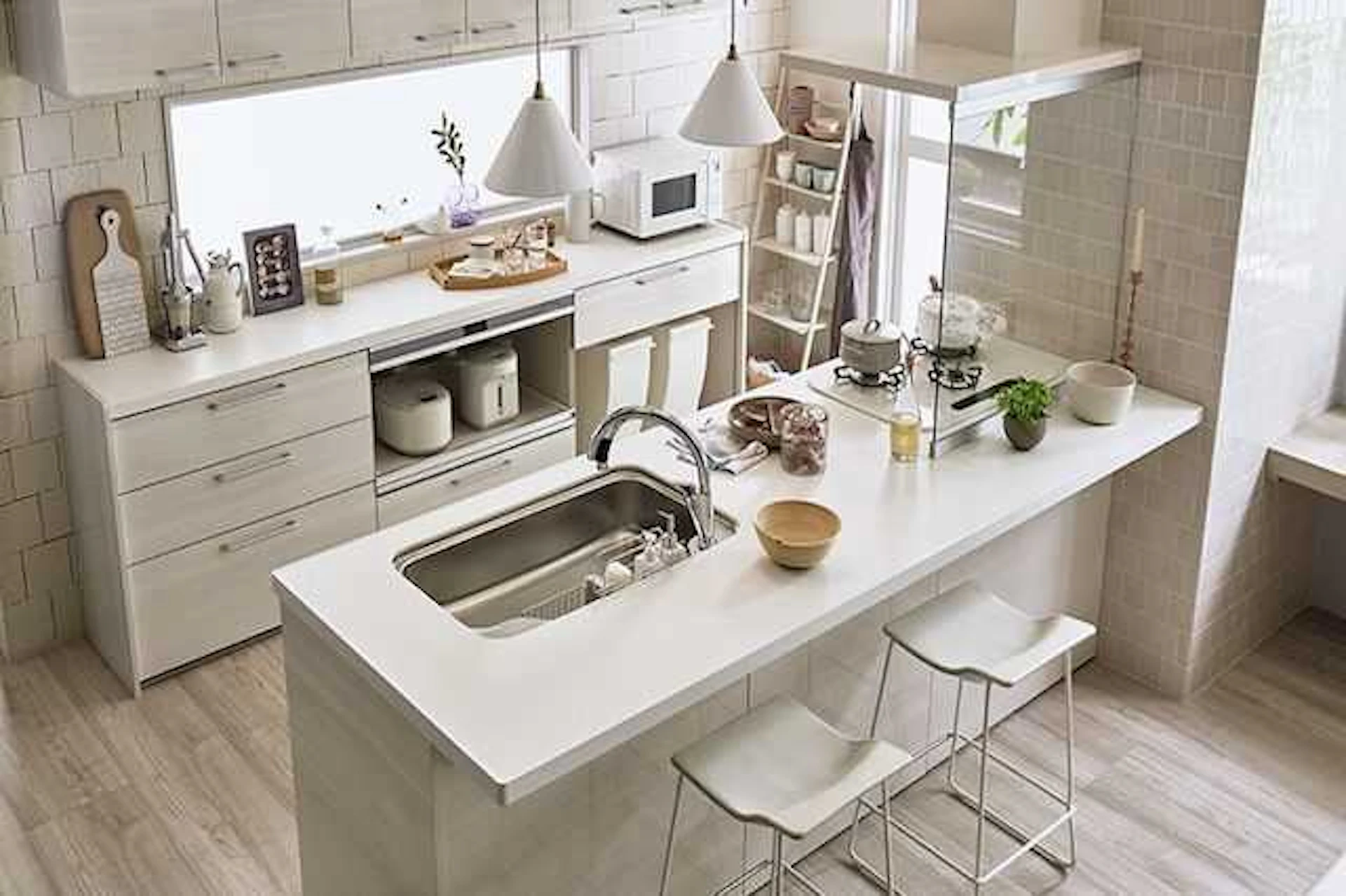 お洒落なアイランド型キッチン