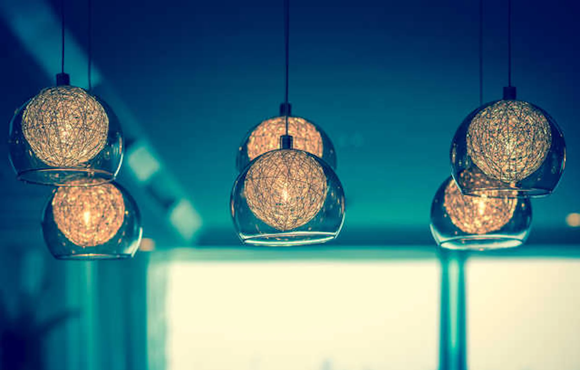 風鈴型の吊り下げ式ライト