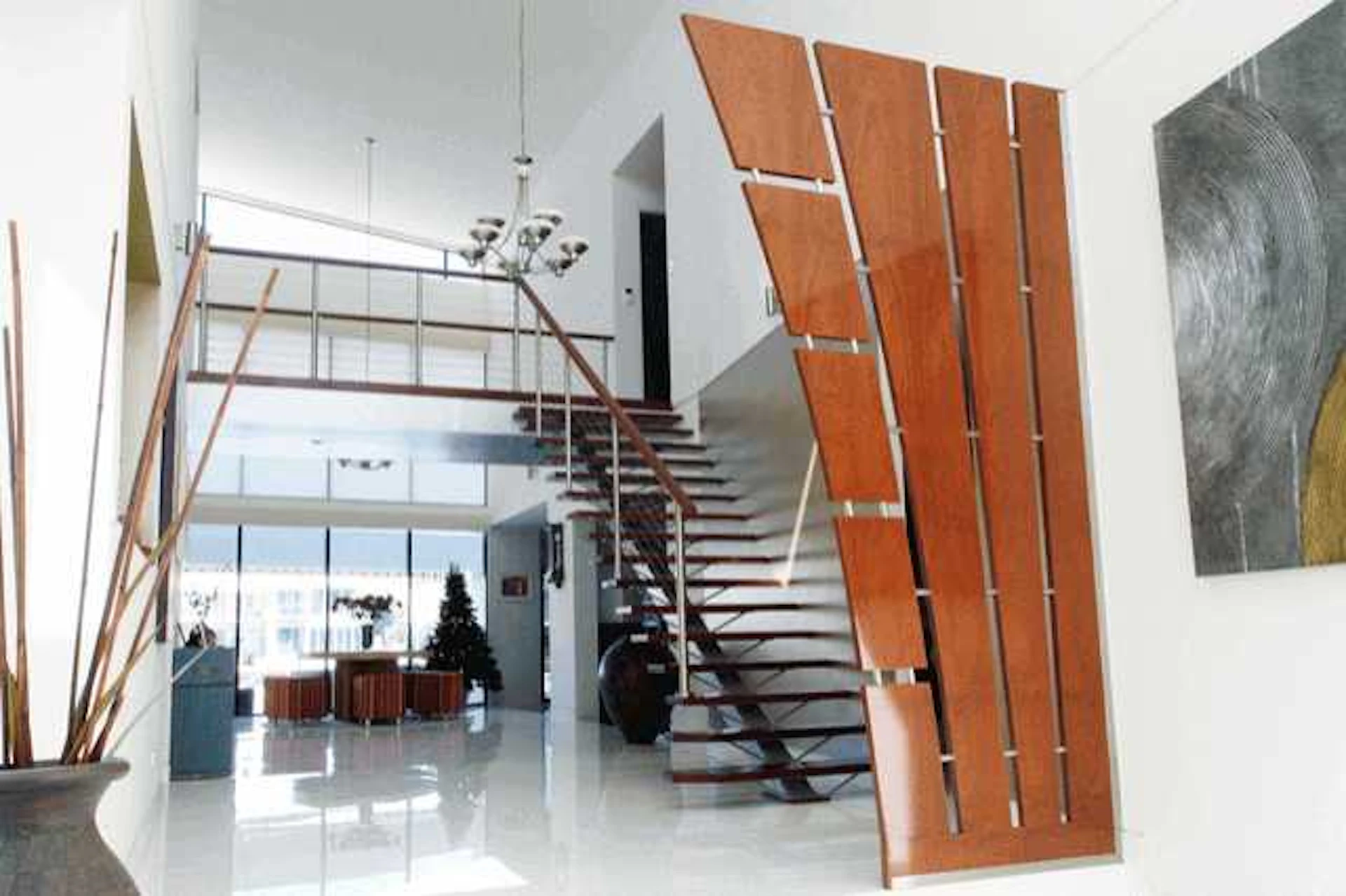 階段リフォームの必要性も、業者と相談を