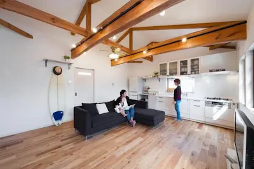 屋根の形状を生かした増築リフォーム