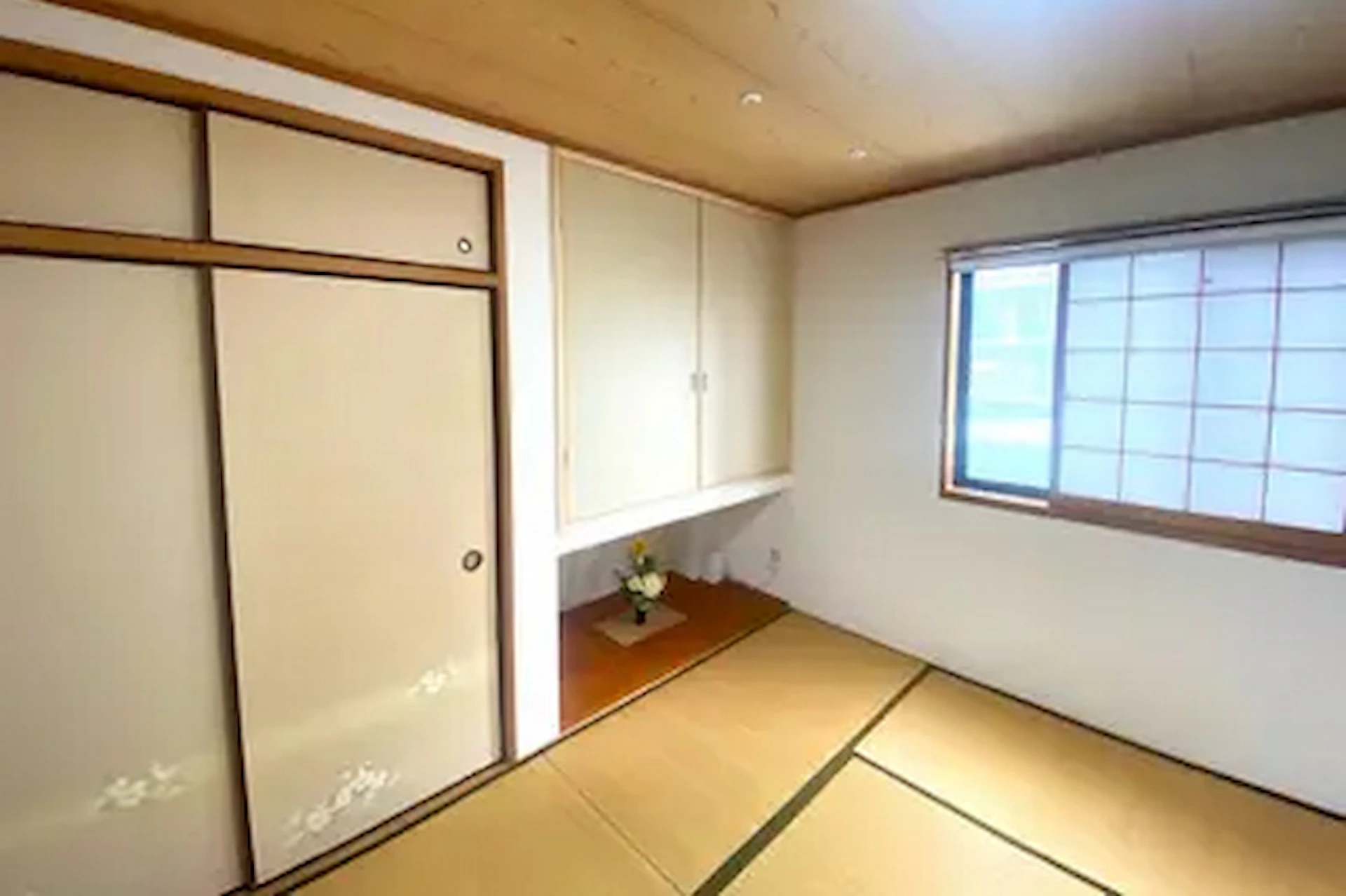 床の間を吊押入れにリフォーム