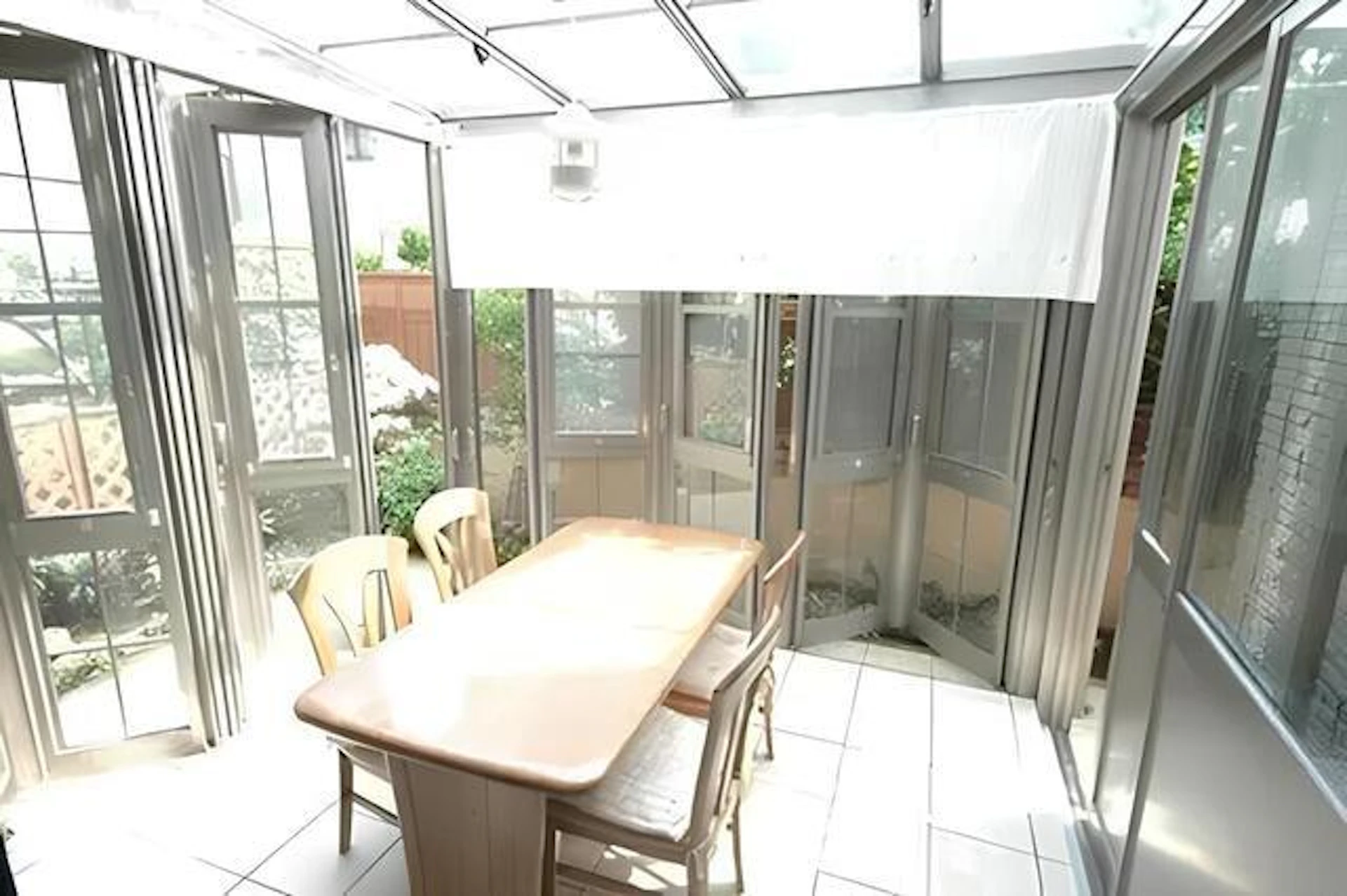 サンルーム、ホームパーティを楽しめるスペースの施工事例