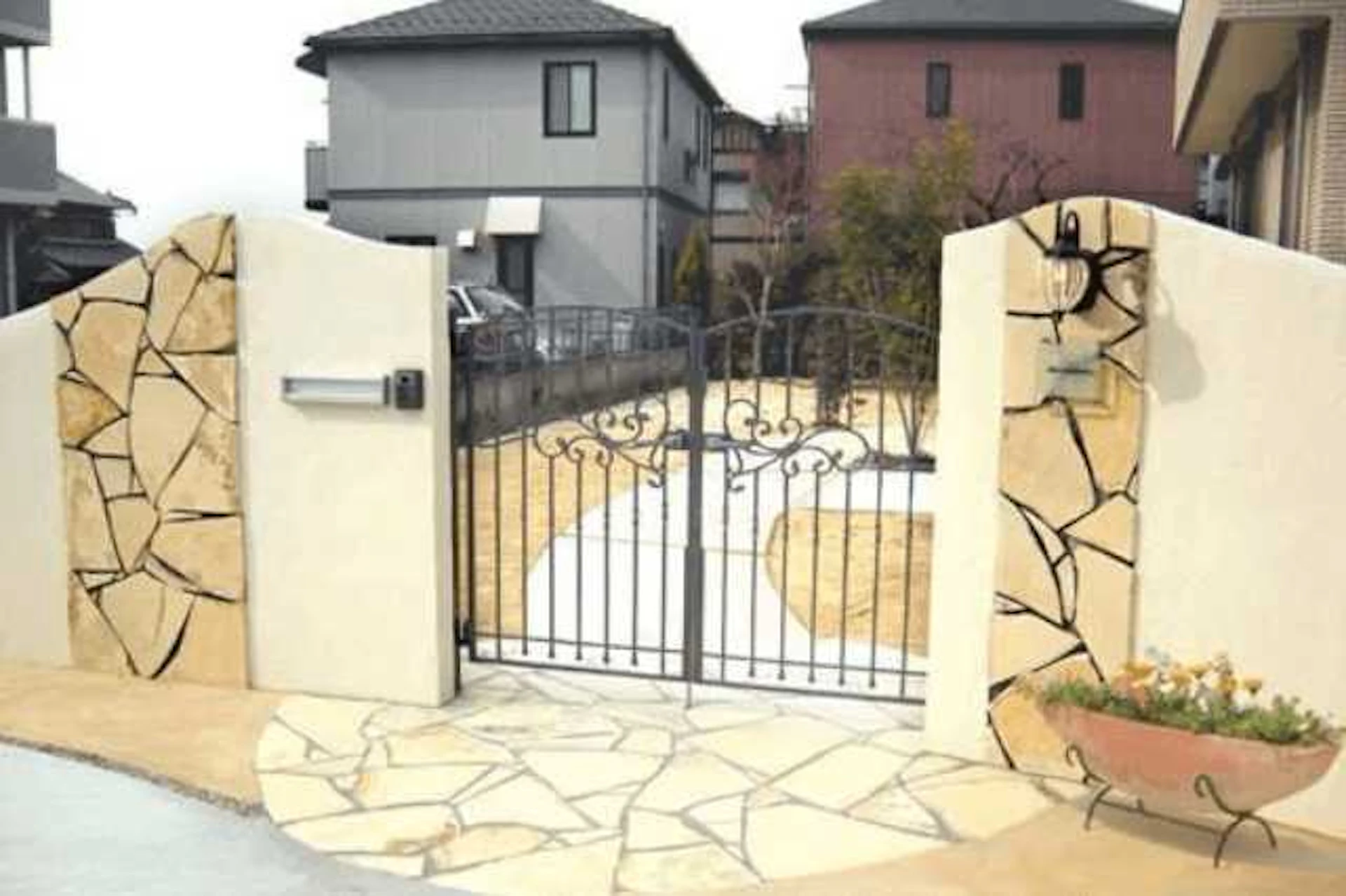 おしゃれで可愛い北欧風の家の外観・外構づくり10のコツ！リフォーム実例もご紹介