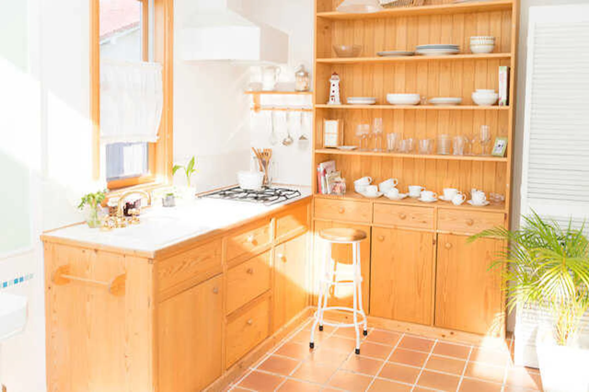 キッチンはウッド調に