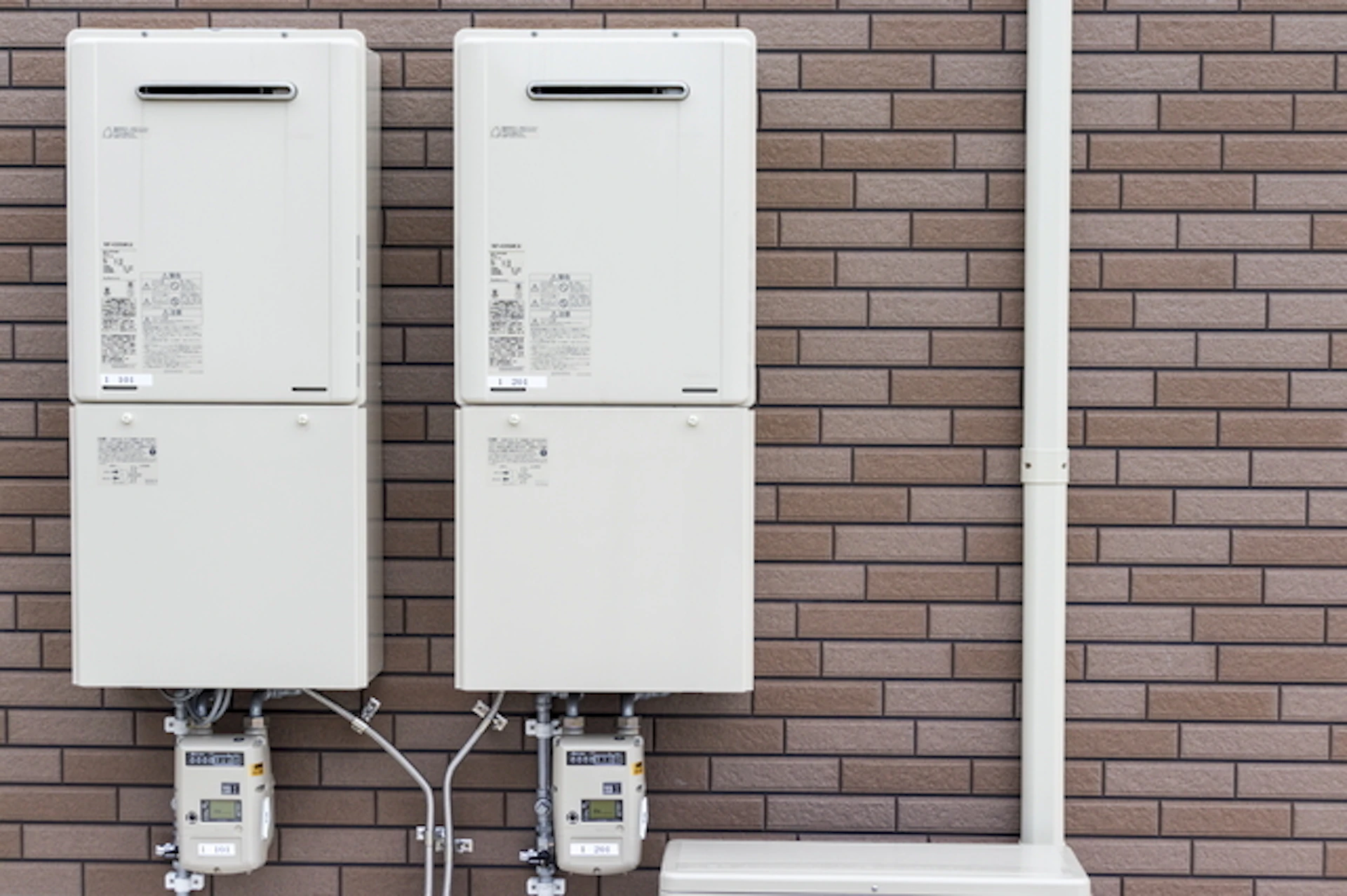 給湯器が凍結する3つの原因と対処法|凍結防止対策や修理費用も解説