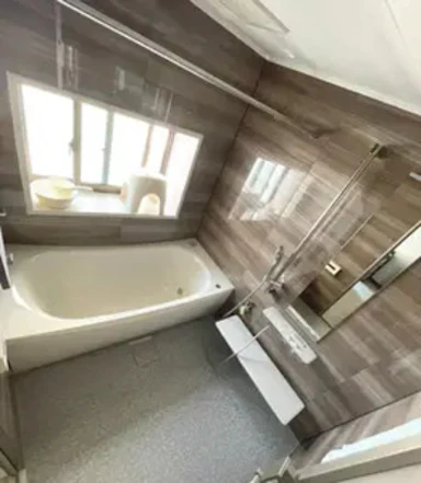 【100~150万円】北欧風の温かみのある浴室へリフォーム