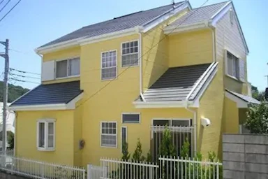 清潔感のあるイエロー