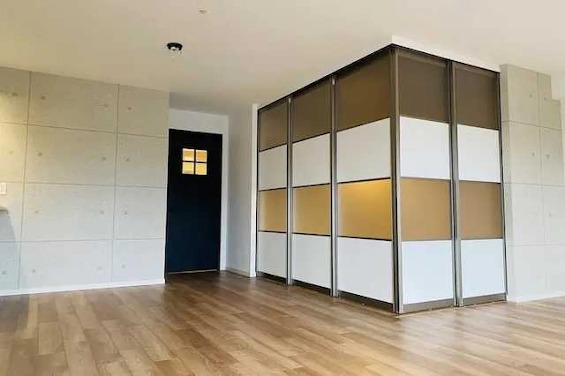 【内装(室内壁・床)のリフォーム】