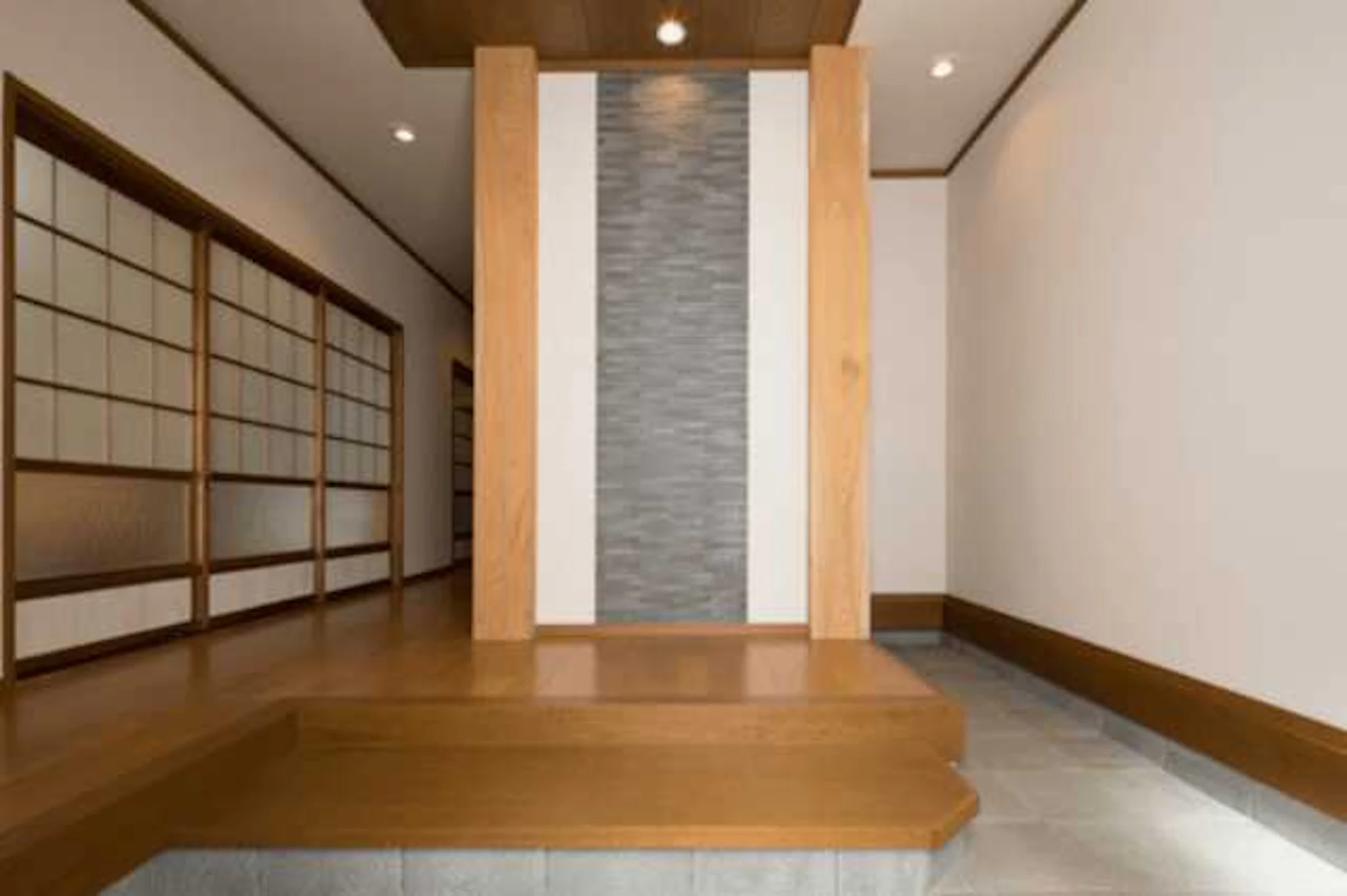 玄関の壁紙クロスの選び方・張り替えの値段・おしゃれな施工例をご紹介