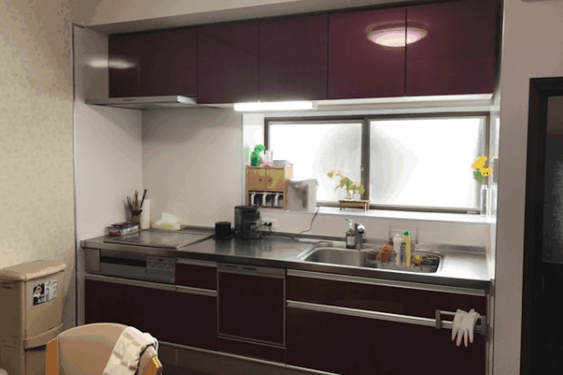 事例5 掃除しやすく電源も使いやすいキッチンに