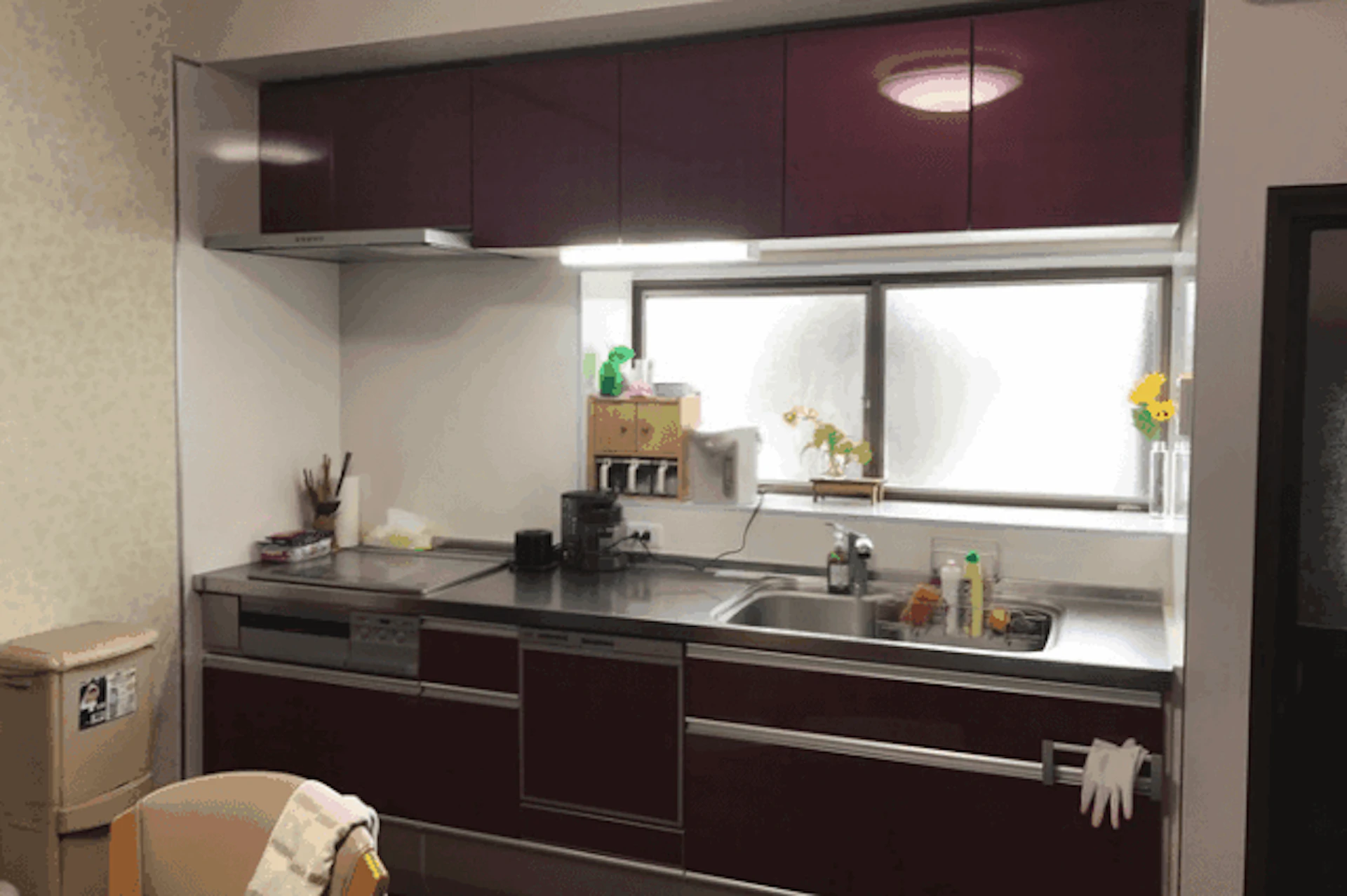 事例5 掃除しやすく電源も使いやすいキッチンに