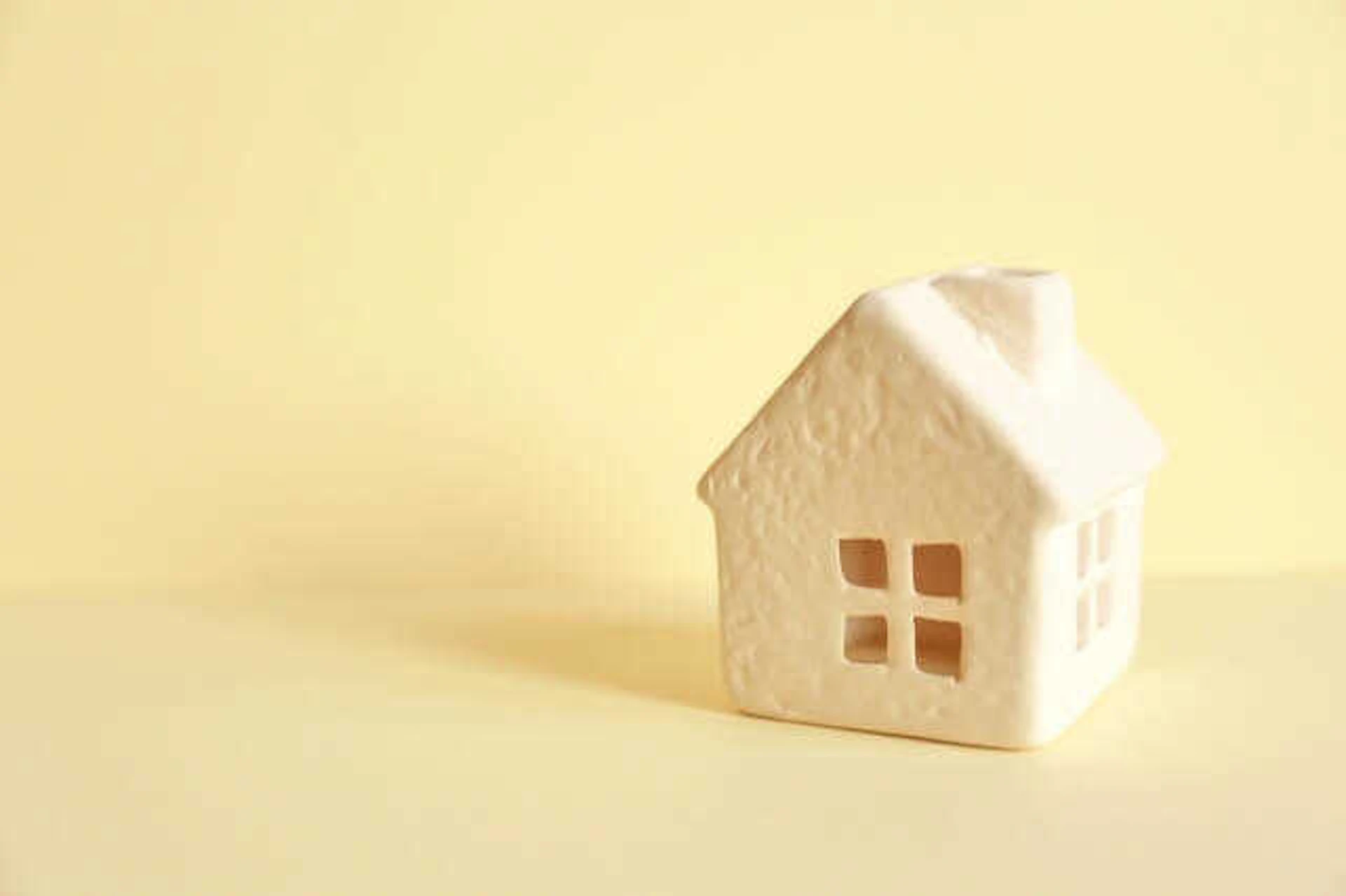 家の形のオブジェ