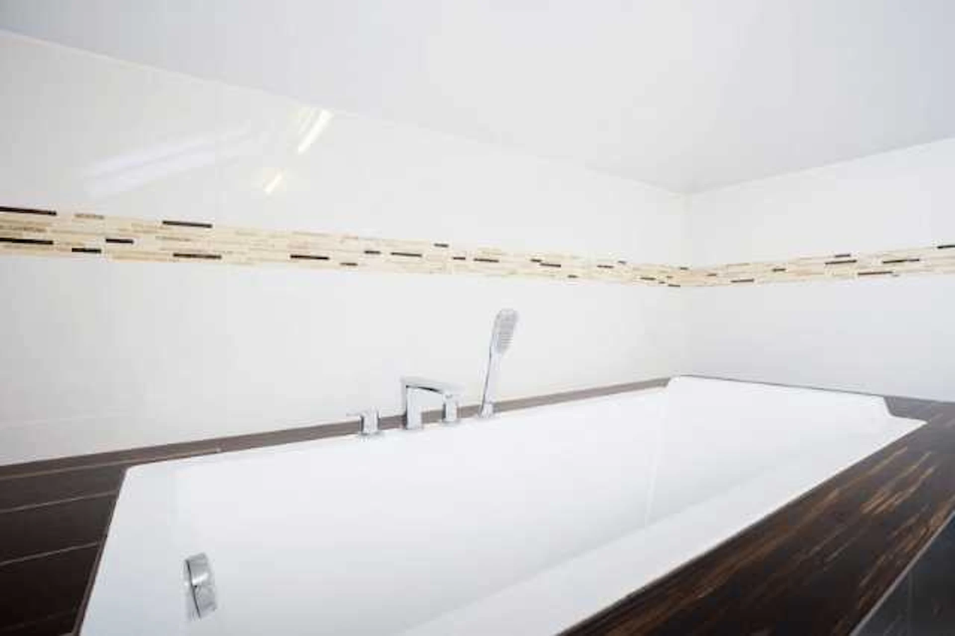 風呂・浴室の天井交換・張り替え費用と注意点!リフォームでカビ・結露を防止